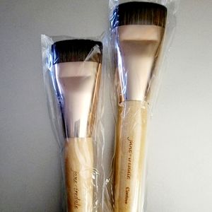 NEW- $44 Jane Iredale Contour Brush